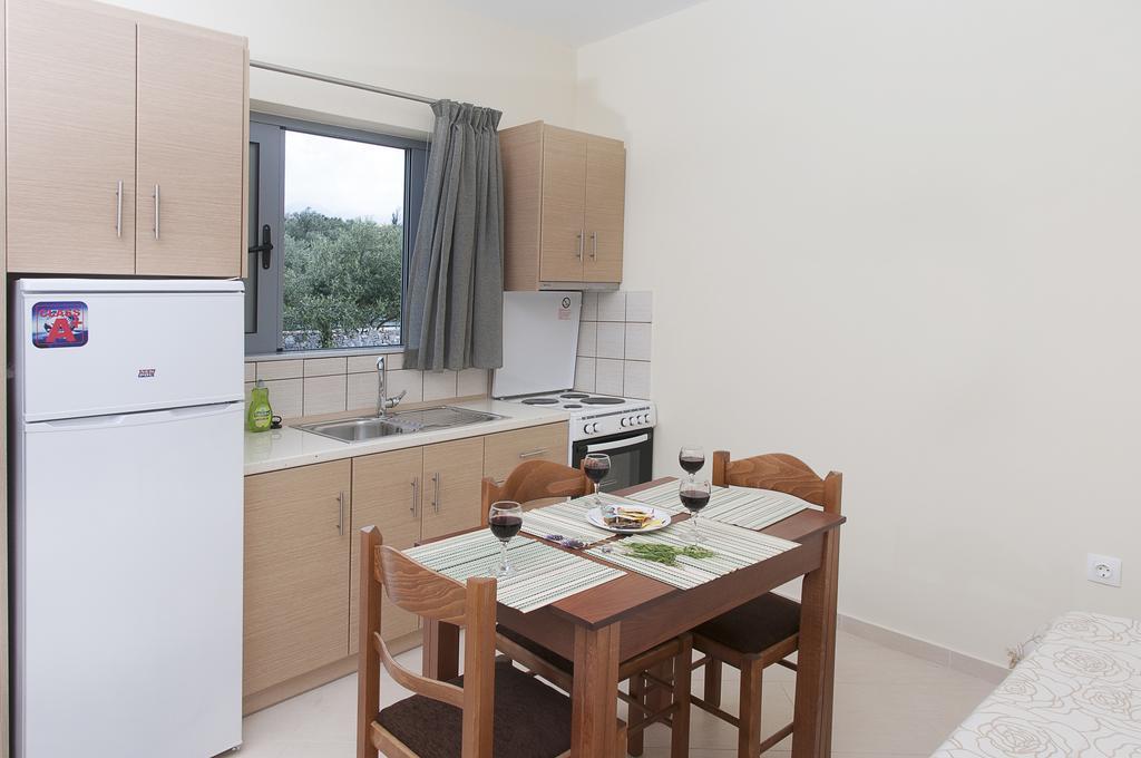 Sundy Maria Apartments Stoúpa Dış mekan fotoğraf